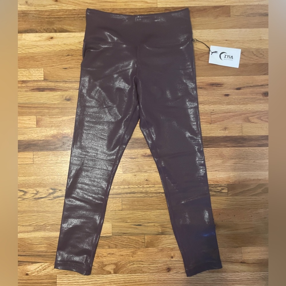 Zyia Plum Metallic leggings